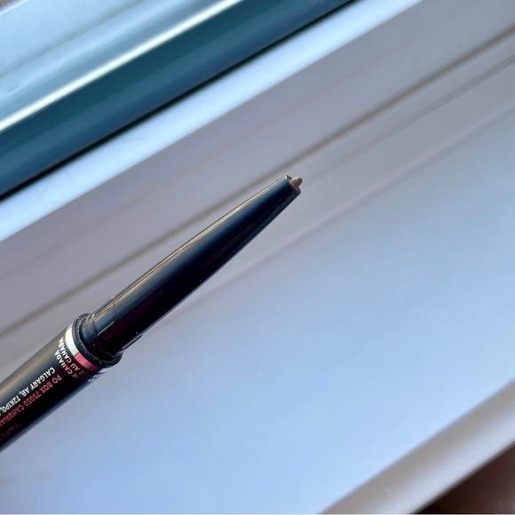 Plume Science Nourish & Define Refillable Brow Pencil, Autumn Sunset - Picture 5 of 7